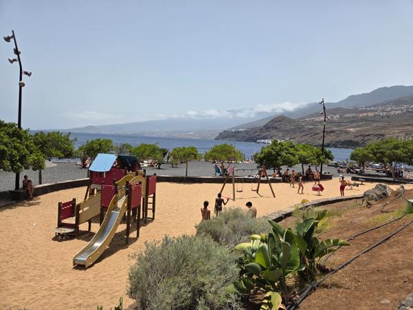 Children's playground next to the beach in Radazul